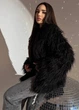 Женская укороченная шуба свободного кроя из экомеха лама размер onesize 42-48 черный IB 80109 - изображение 11
