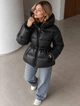 Куртка женская Lady Yep 30390 пуффер с капюшоном и затяжкой на талии 46 черная - изображение 5