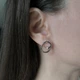 Серебряные серьги-кольца LoveR с гладкой округлой формой - изображение 7