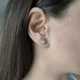 Серебряные серьги-пусеты LoveR с жемчугом в фактурной оправе - изображение 6