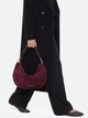 Torebka hobo damska zamszowa Gianni Chiarini BS-12691-CM-PL-7580 Czerwona (800070361184) - obraz 2