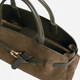 Torebka crossbody damska zamszowa Coccinelle E1TLB180401-W25 Khaki (800070363488) - obraz 4