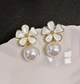 Женские сережки "Цветы" 2.7 см jewelry Белые - изображение 4