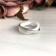 Серебряное кольцо с керамикой, вес изделия 5,8 гр (1904077) - изображение 2