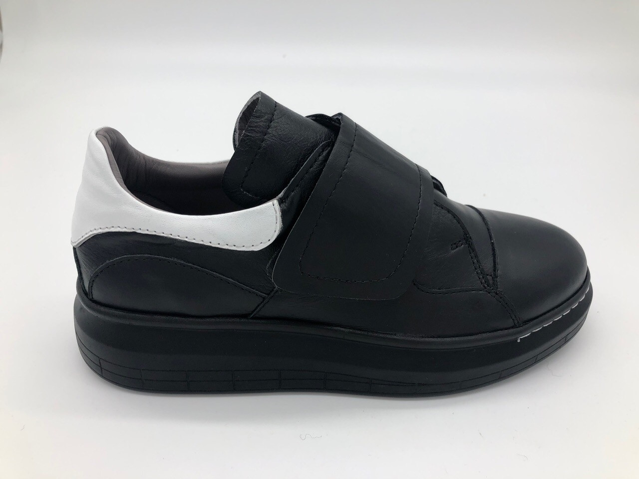 

Кроссовки Savino 216-450 39(р) черные
