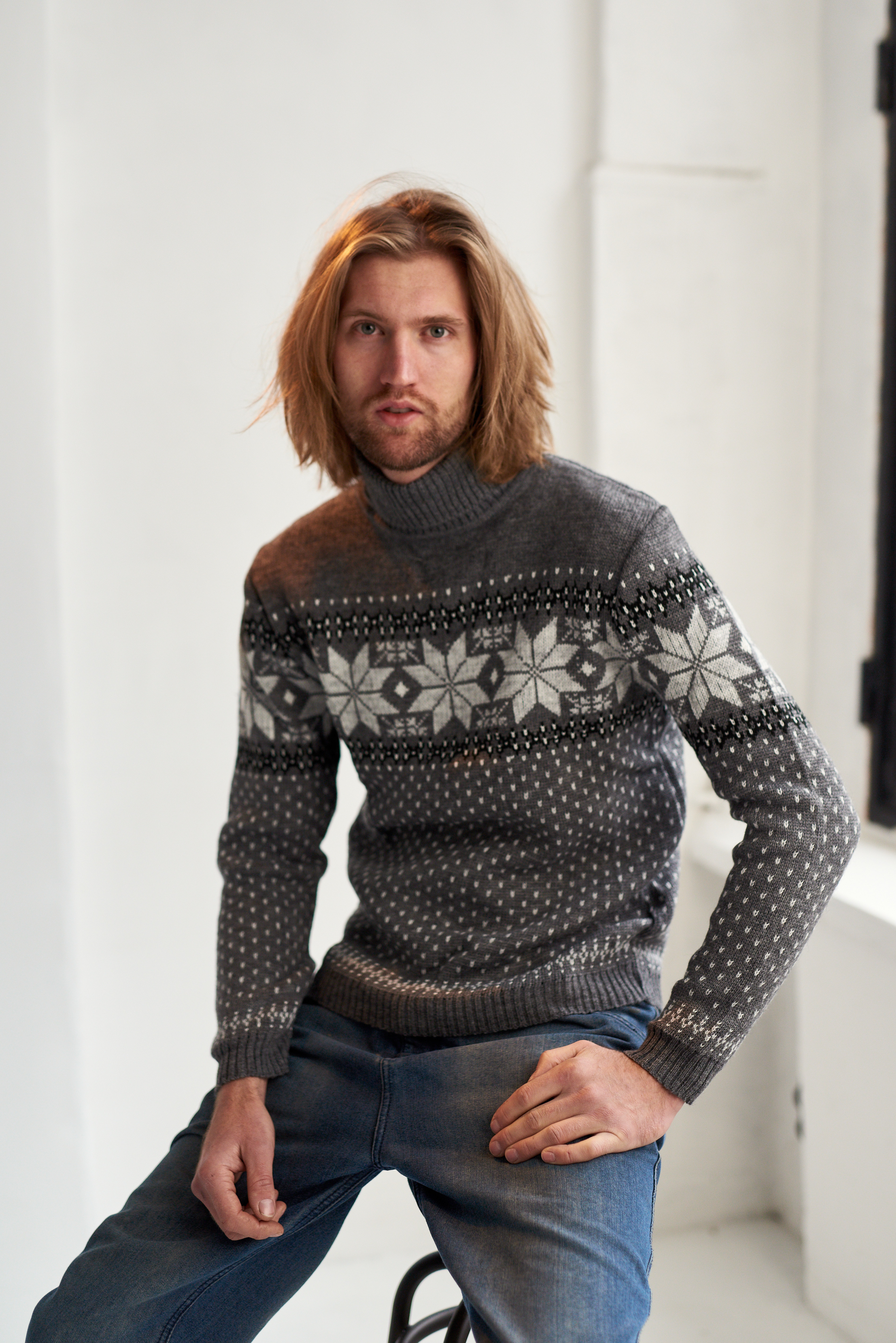 

Свитер мужской вязаный OLMOD 011-1 L серый (ОMD-011-1-GR-L)