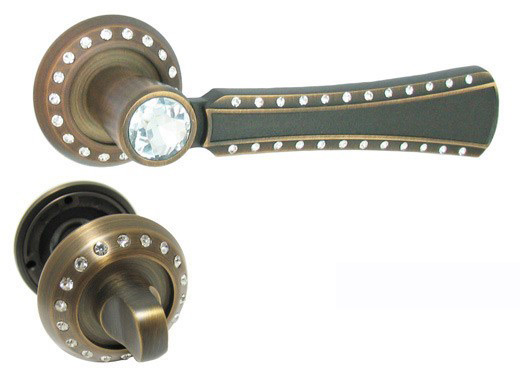 

Ручки на розетах USK Diamond Br 73174+WC CF
