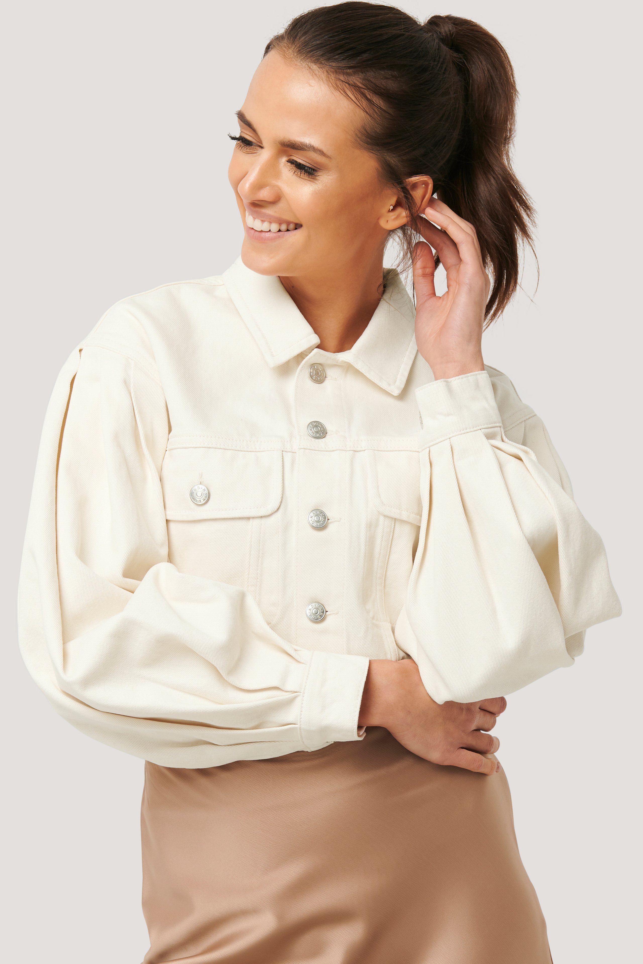 

Джинсовая куртка NA-KD 1018-003430-4080 36 Нежно-розовая