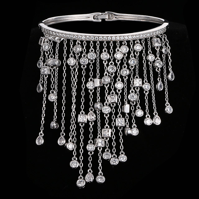 

Браслет Свисающие цепочки DiaDemaGrand Серебряный с белым камнем (121932-15-2)