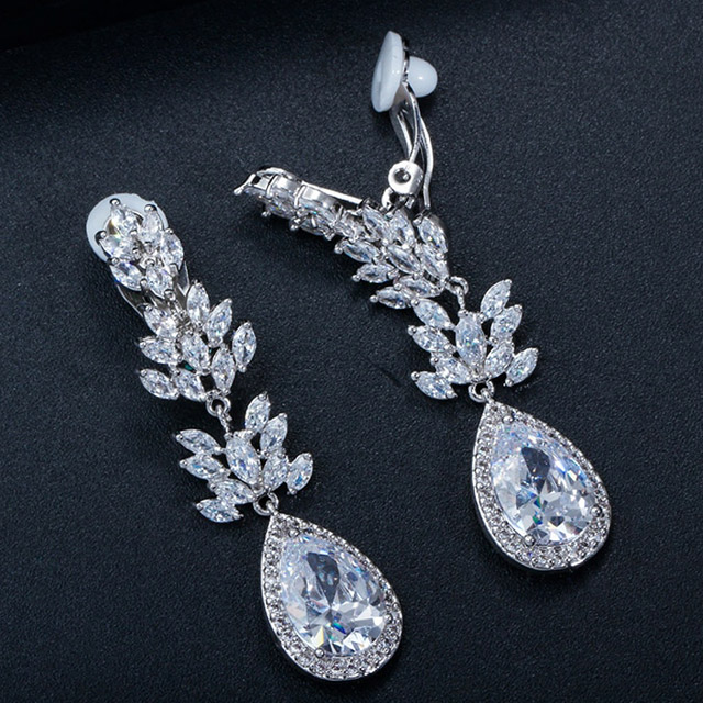 

Серьги-клипсы Острая веточка DiaDemaGrand Серебряный с белым камнем (101959-15-2)