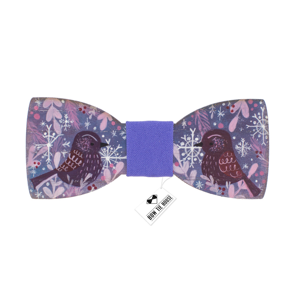 

Бабочка Bow Tie House™ деревянная фиолетовая с птичками и снежинками 08645