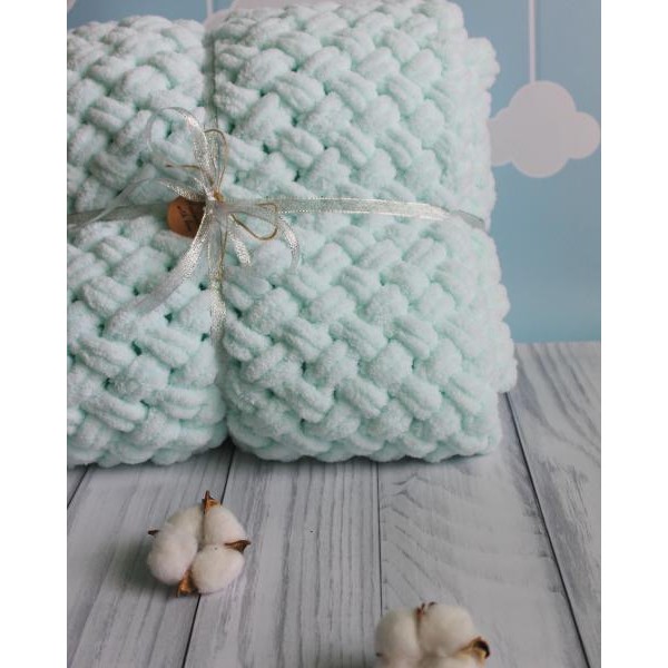 

Вязанный плед Mom's Caress J B Knitting мягкий голубой Hand Made