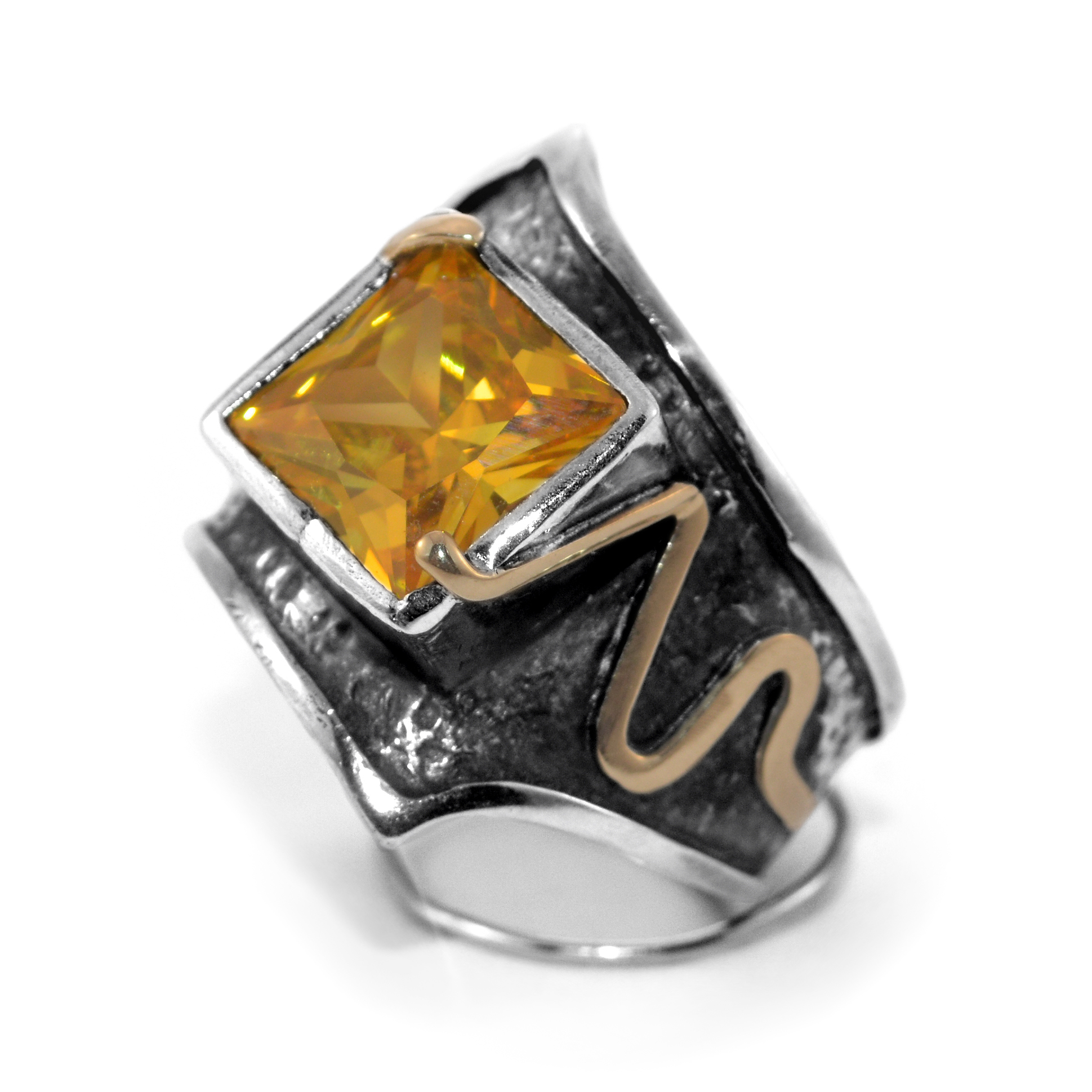 

Серебряное кольцо перстень с цирконием EJ Beat-up gold 24 EJK048m