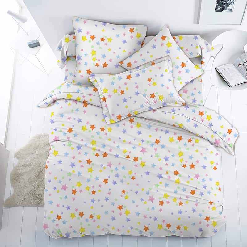 

Постельное белье Единороги со звездами CottonTwill 145х215 см 000017512