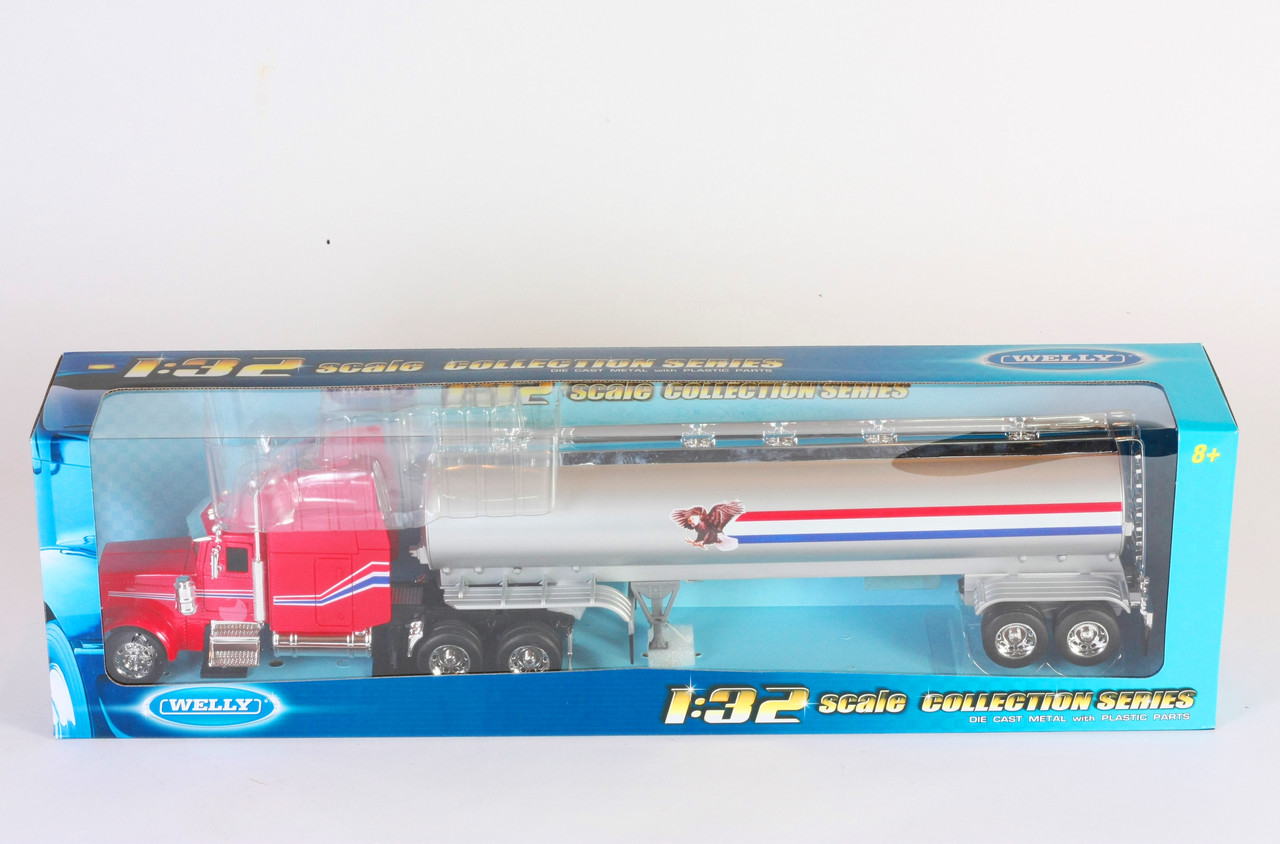 

Трейлер металл 1:32 PETERBILT 379 TRACTOR OIL TANKER 39942W WELLY