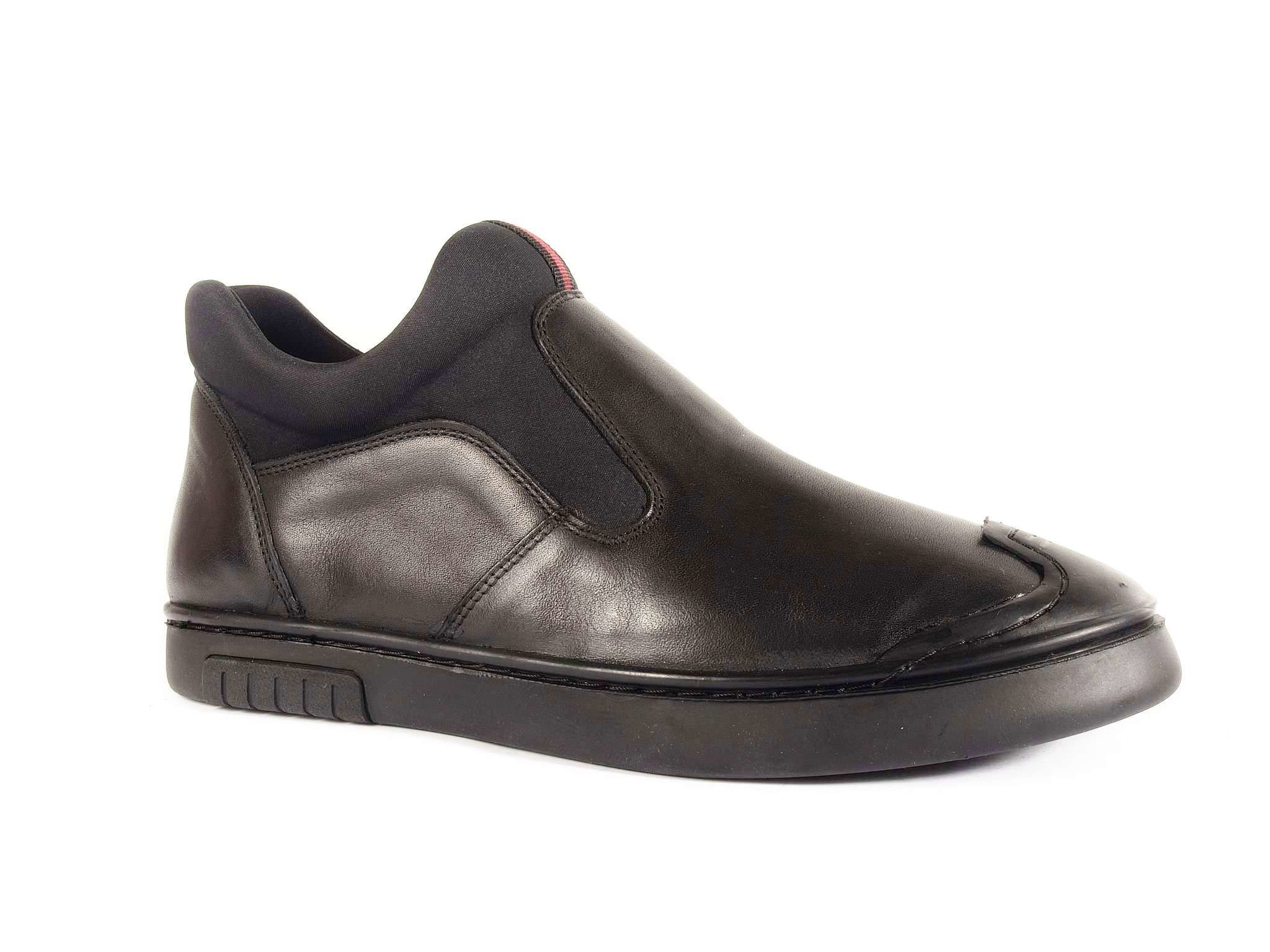 

Ботинки LUCIANO BELLINI LB015702 40 Черный