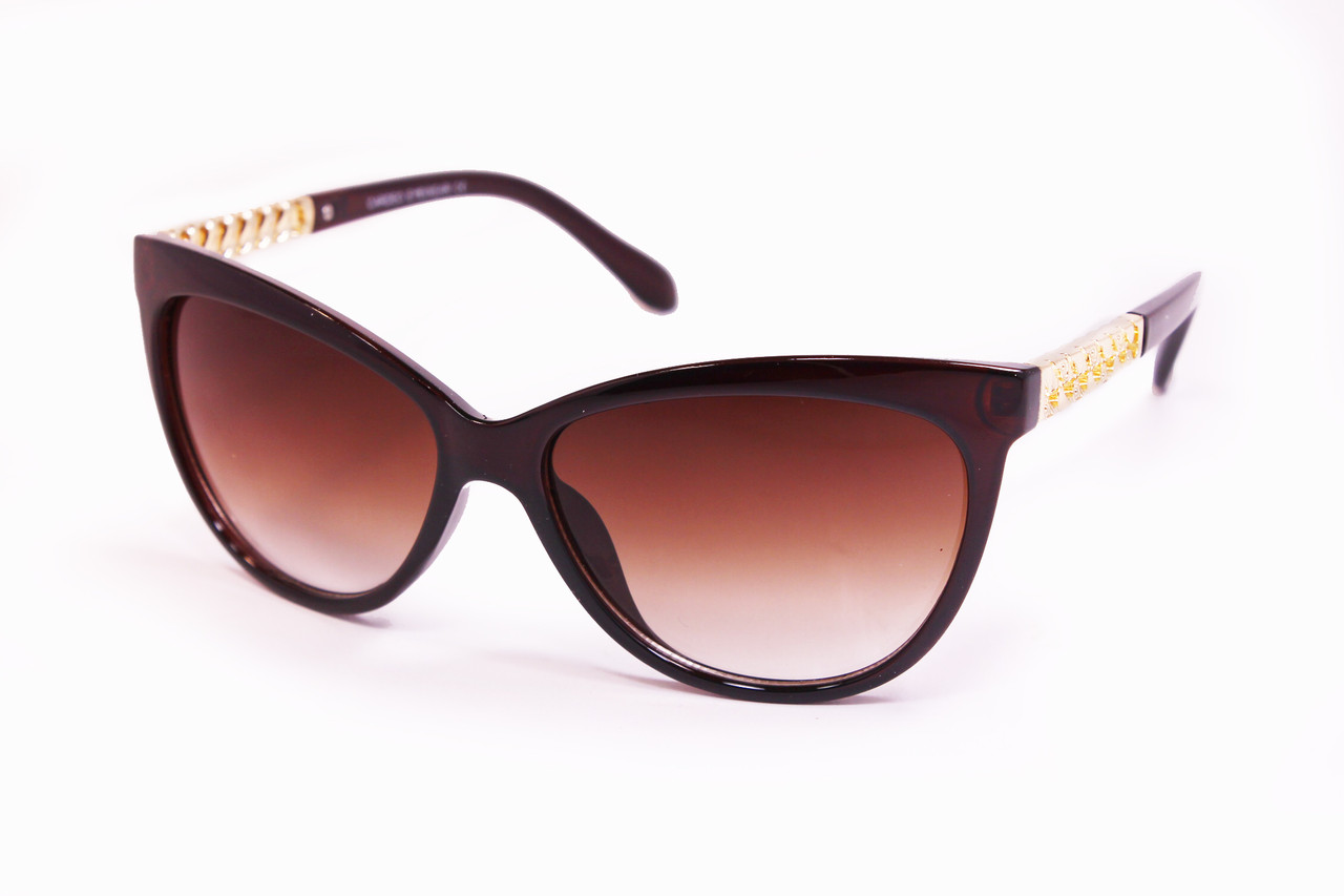 

Очки женские солнцезащитные Shust 8118-1 коричневые в пластмассовой оправе