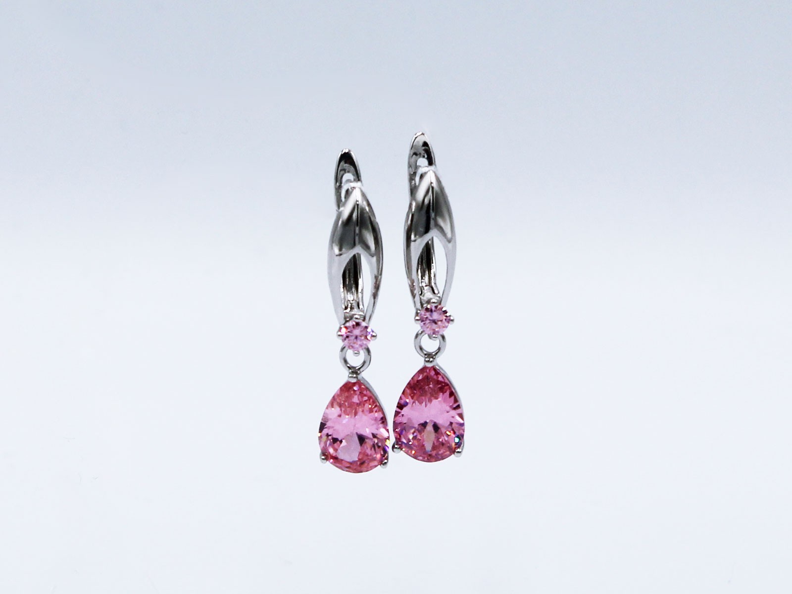 

Серьги классические Xuping розовые (E-51-9)