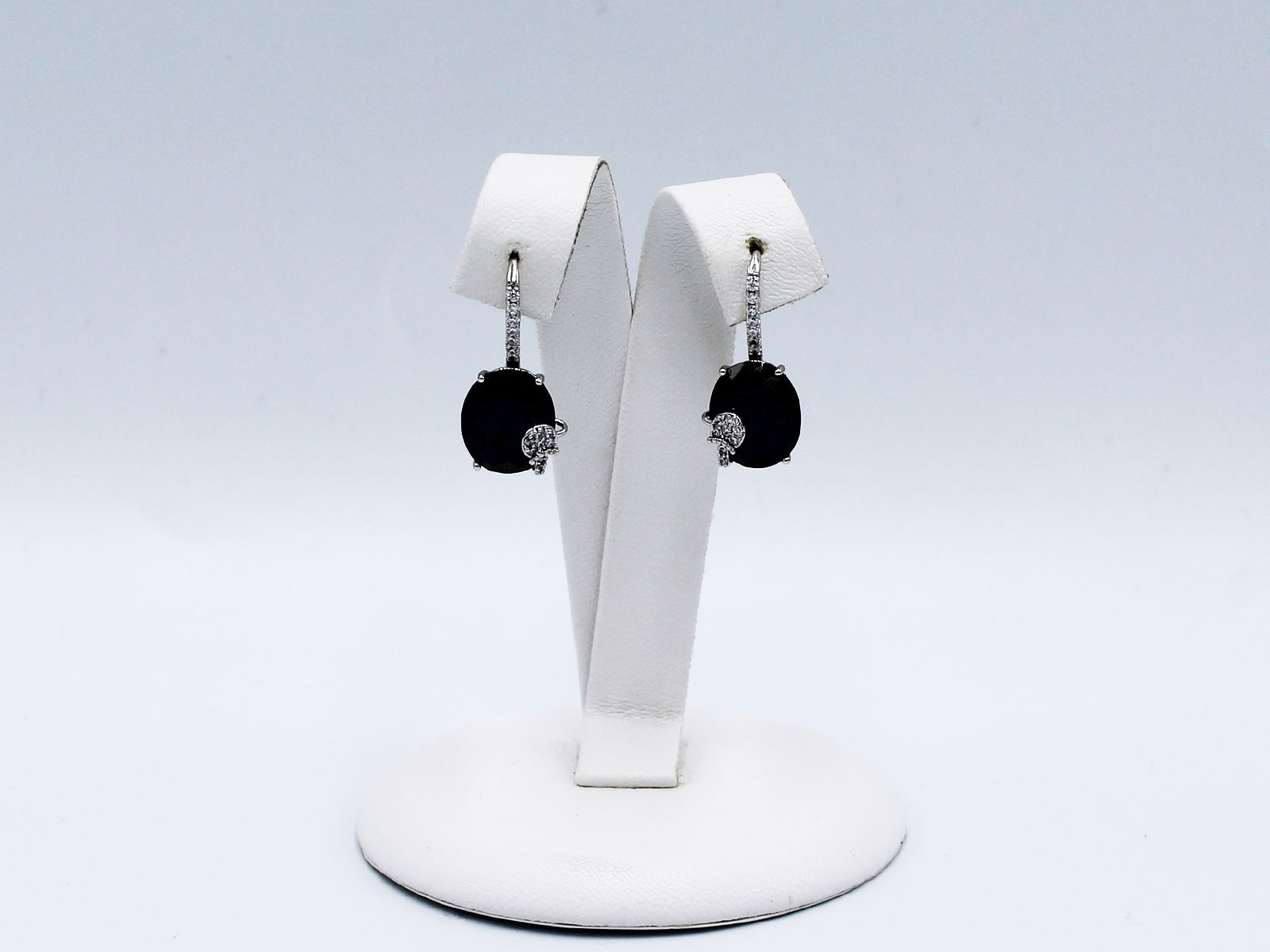 

Серьги классические Xuping черные (E-55-6)