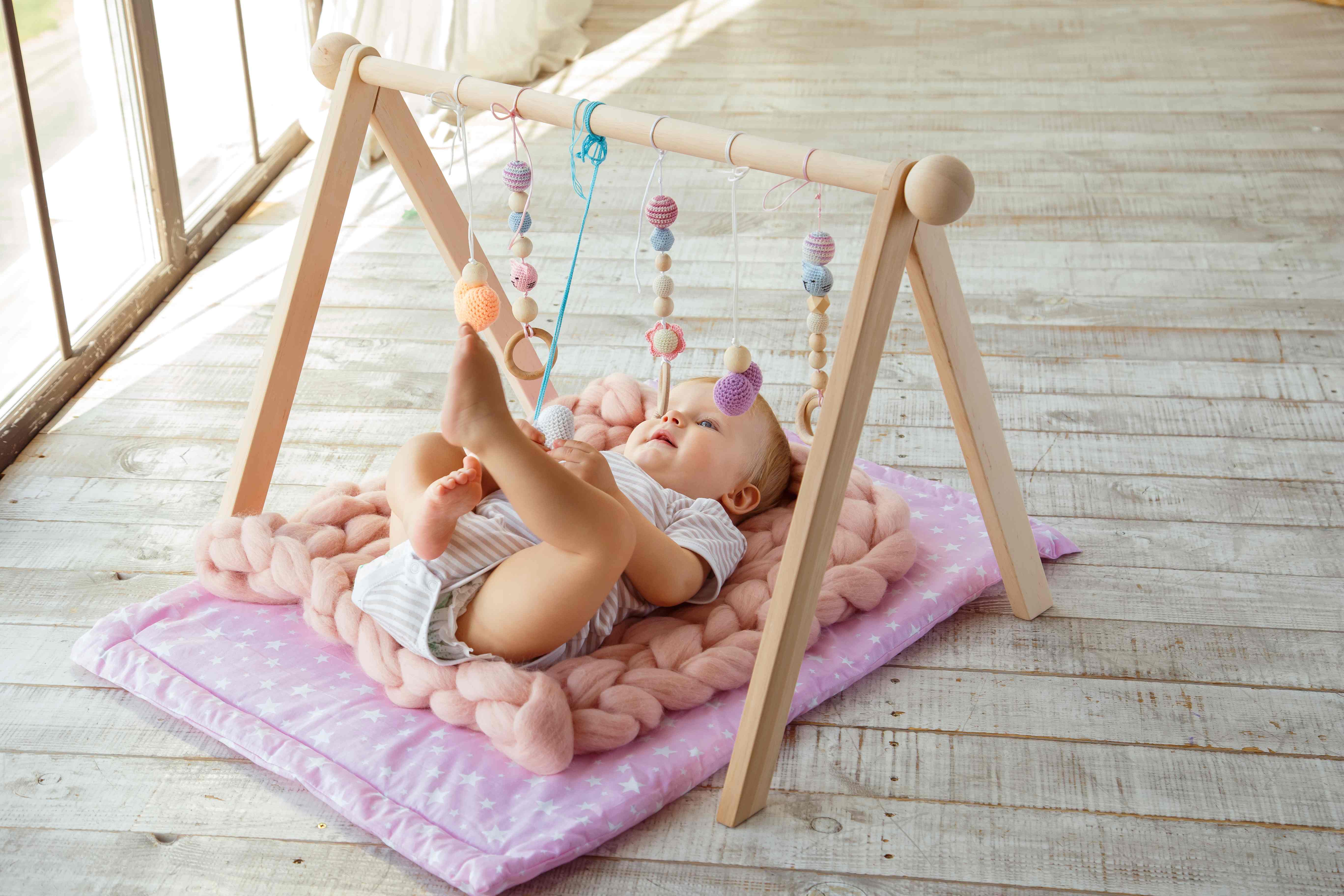 

Развивающий коврик BabyGymEco Hearts