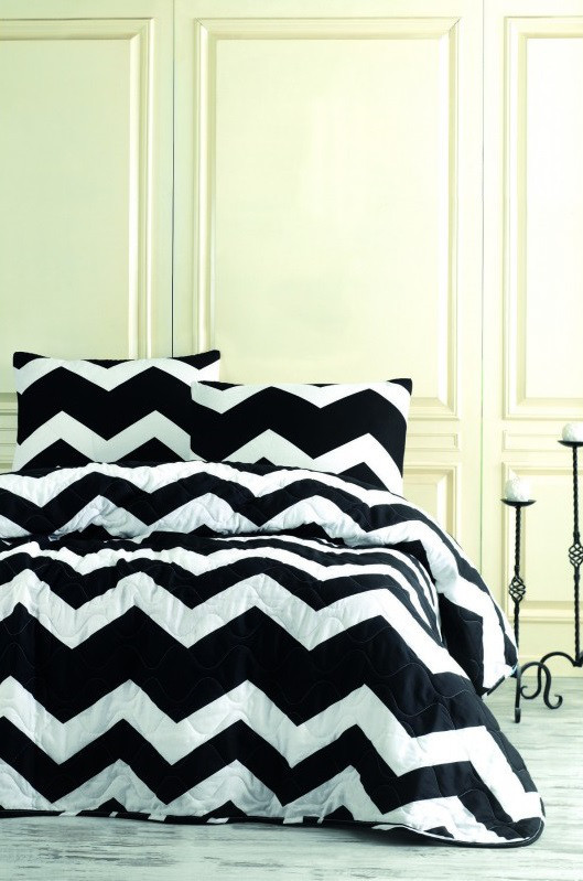 

Покрывало стеганное с наволочками 200*220 Eponj Home B&W BigZigzag черно-белое