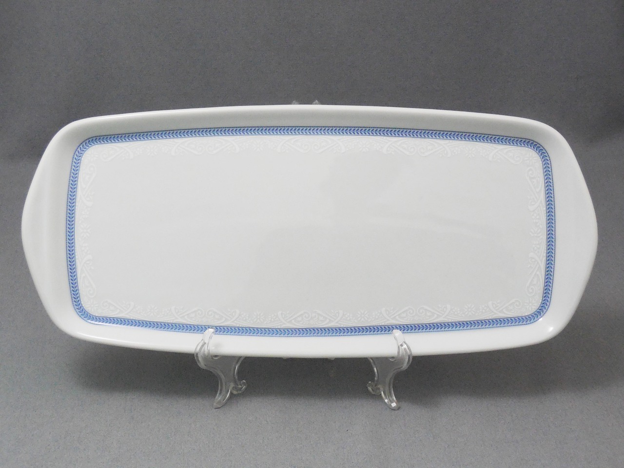 

Поднос прямоугольный Thun Opal 8013601 35см