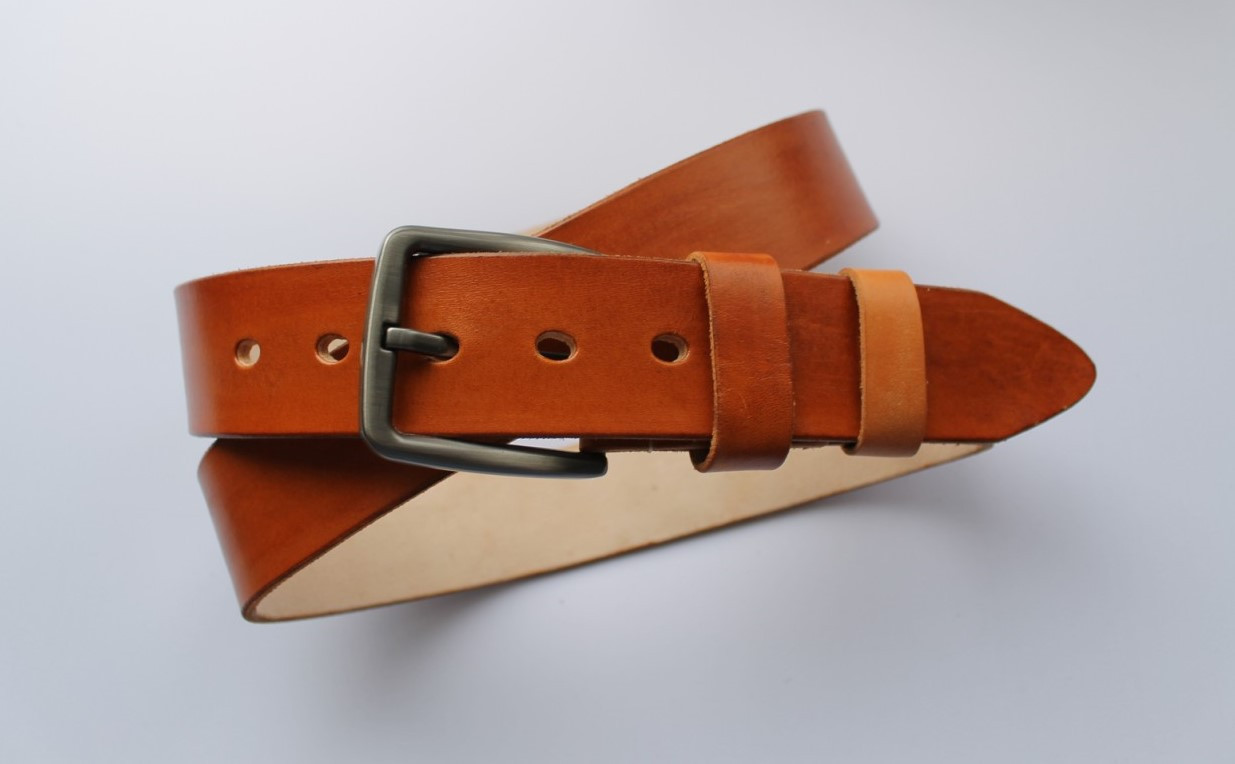 

Ремень мужской LeathART 130х3,8 см Рыжий