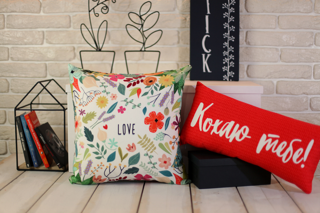

Подушка для дивана Love Presentville 45х45 см 000084034