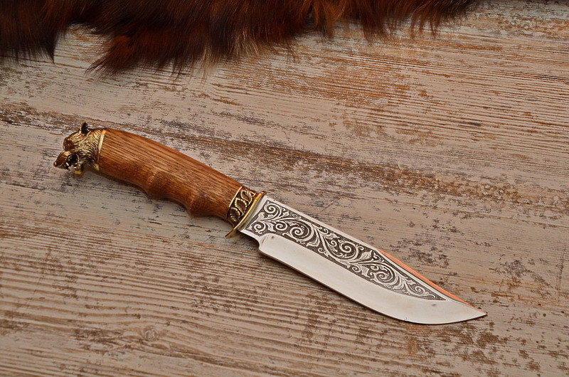 

Коллекционный нож R.A. Knives Волк дуб