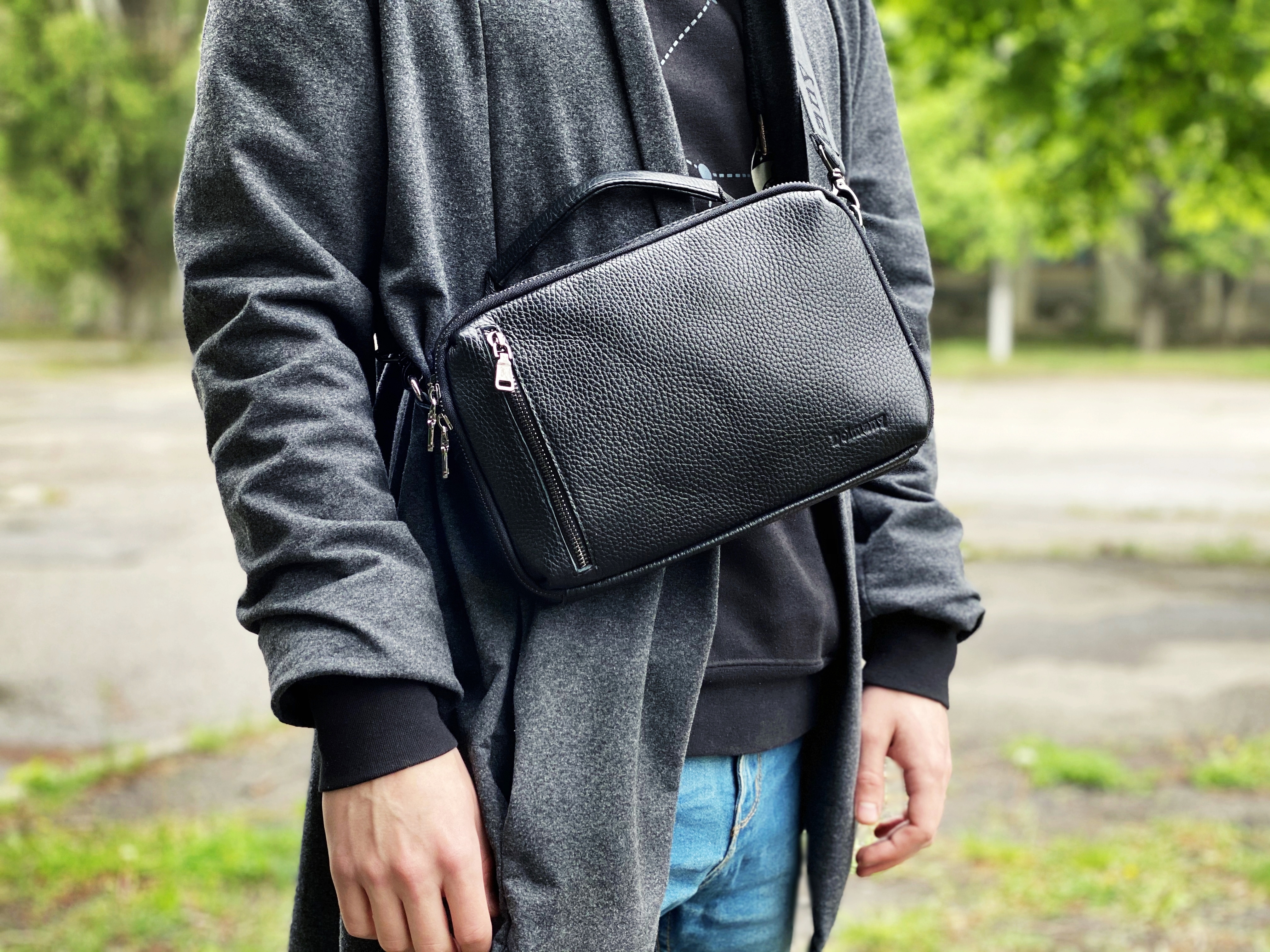 

Сумка мужская F 31 horizontal black натуральная кожа.