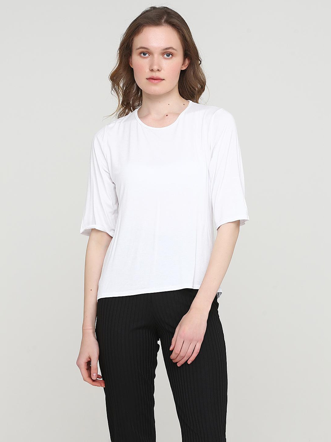 

Футболка Boohoo fzz63358s51 36 Белая