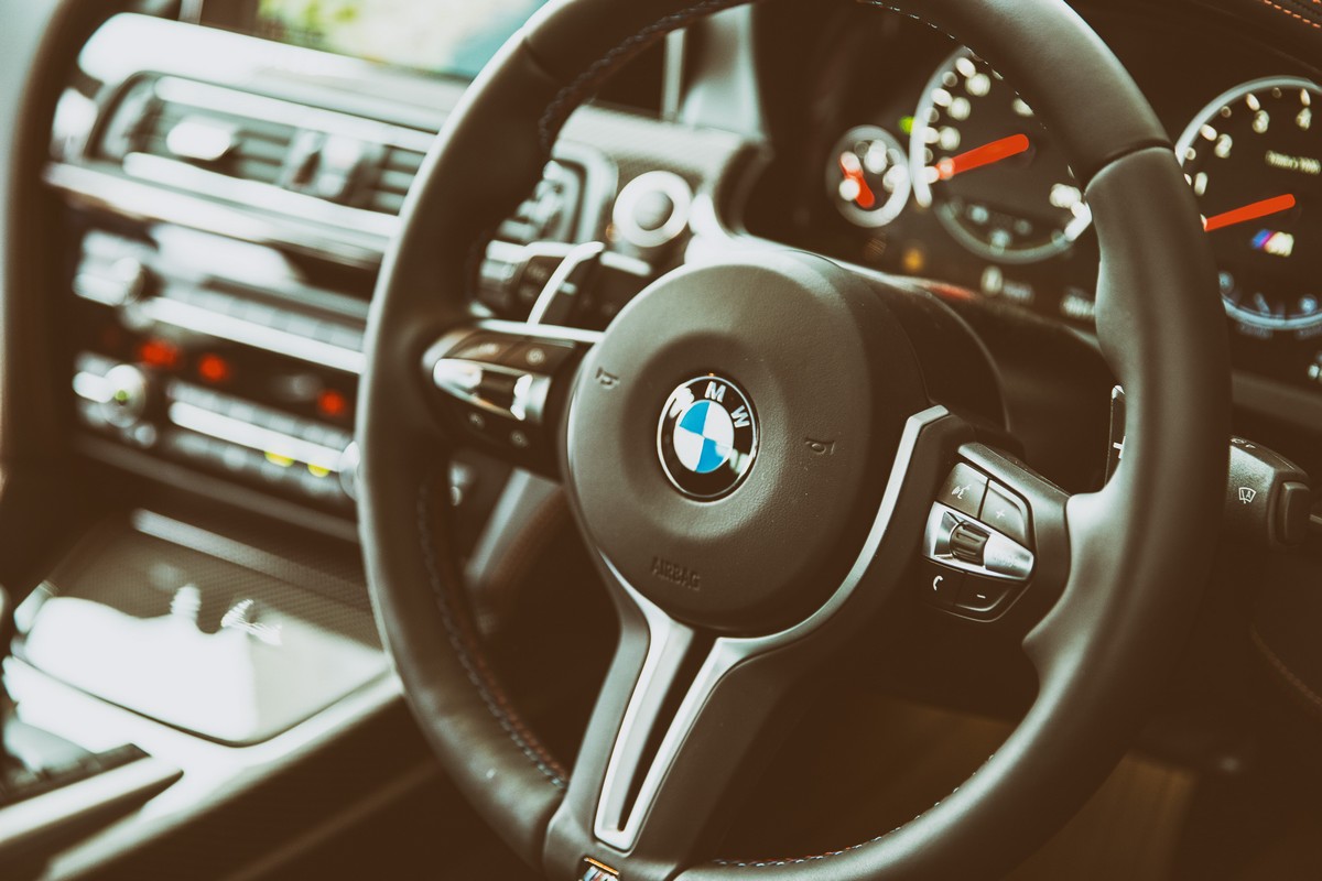 

BeHappy Фотообои: интерьер BMW cars-00005 Фреска