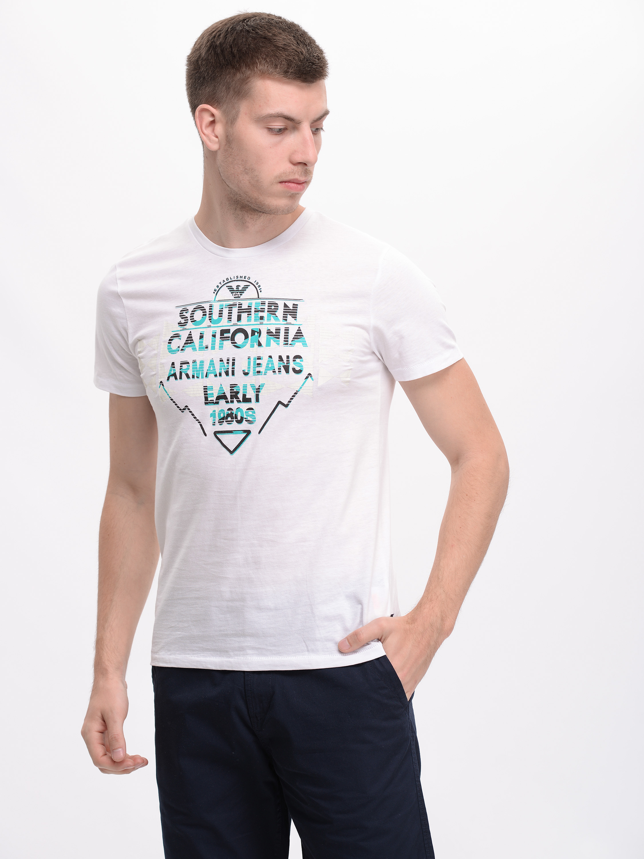 

Футболка Armani Jeans 4691.2 M (46) Белая