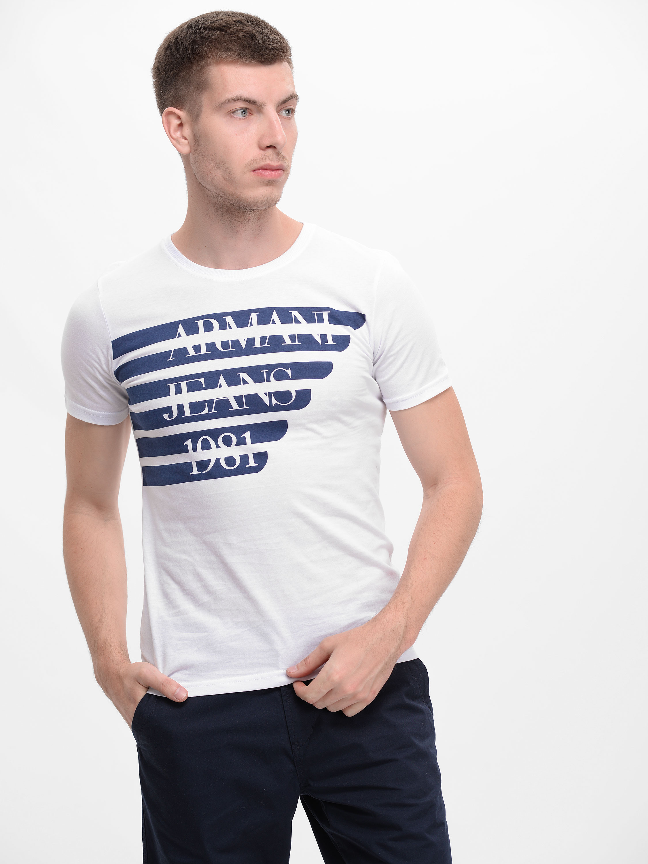 

Футболка Armani Jeans 9013.2 M (46) Белая