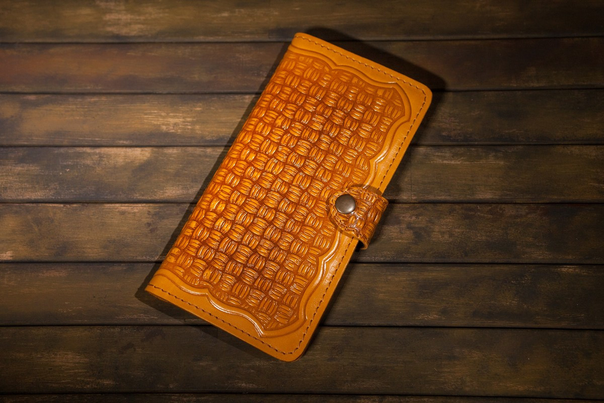 

Кожаный кошелёк Turtle Вестерн XL плетёнка жёлтый