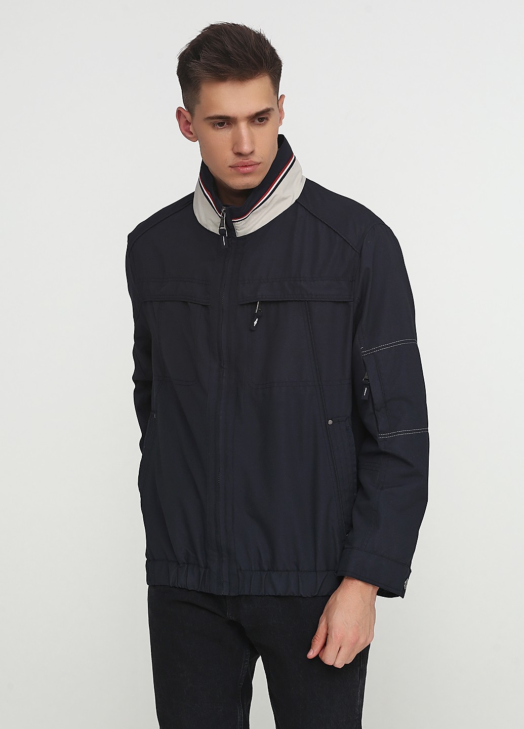 

Ветровка Bexleys темно-синяя (07-VE-24-01-Dblue, Ветровка Bexleys темно-синяя (07-VE-24-01-Dblue-50)
