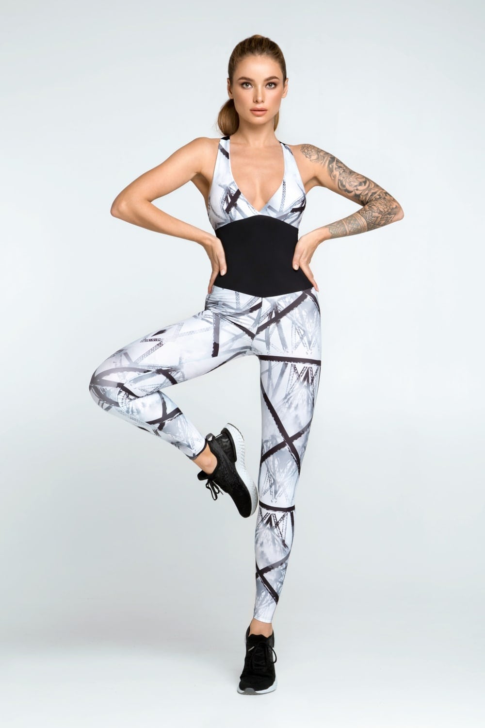 

Спортивный комбинезон женский DF101KF Designed For Fitness  Черно-белый, Спортивный комбинезон женский DF101KF Designed For Fitness L Черно-белый
