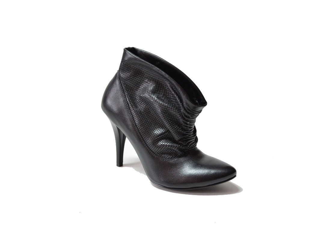 

Ботинки Черный Кожа 2660 Lady Unica Украина 39(р)