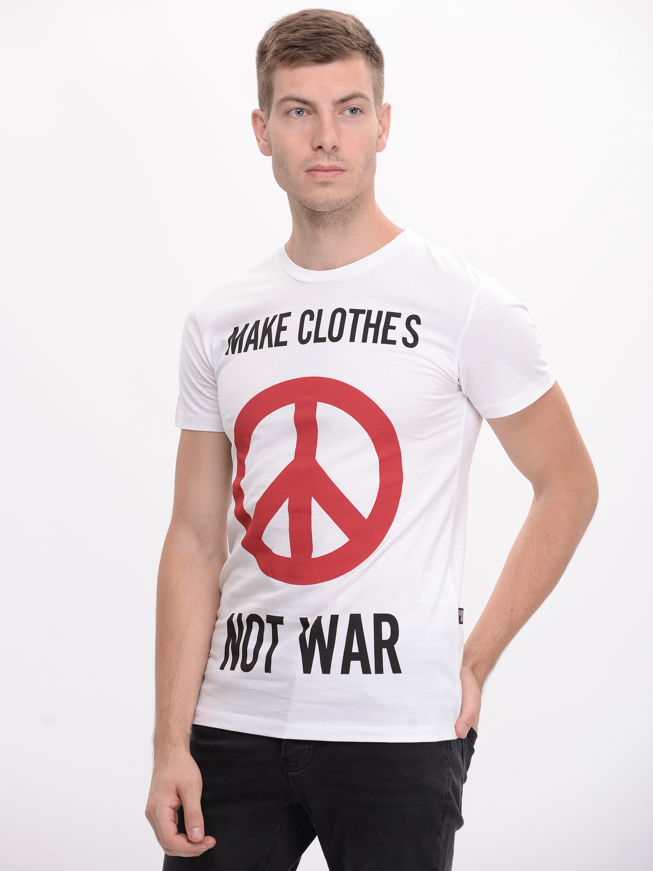 

Футболка Love Moschino 8189.2 M (46) Белая