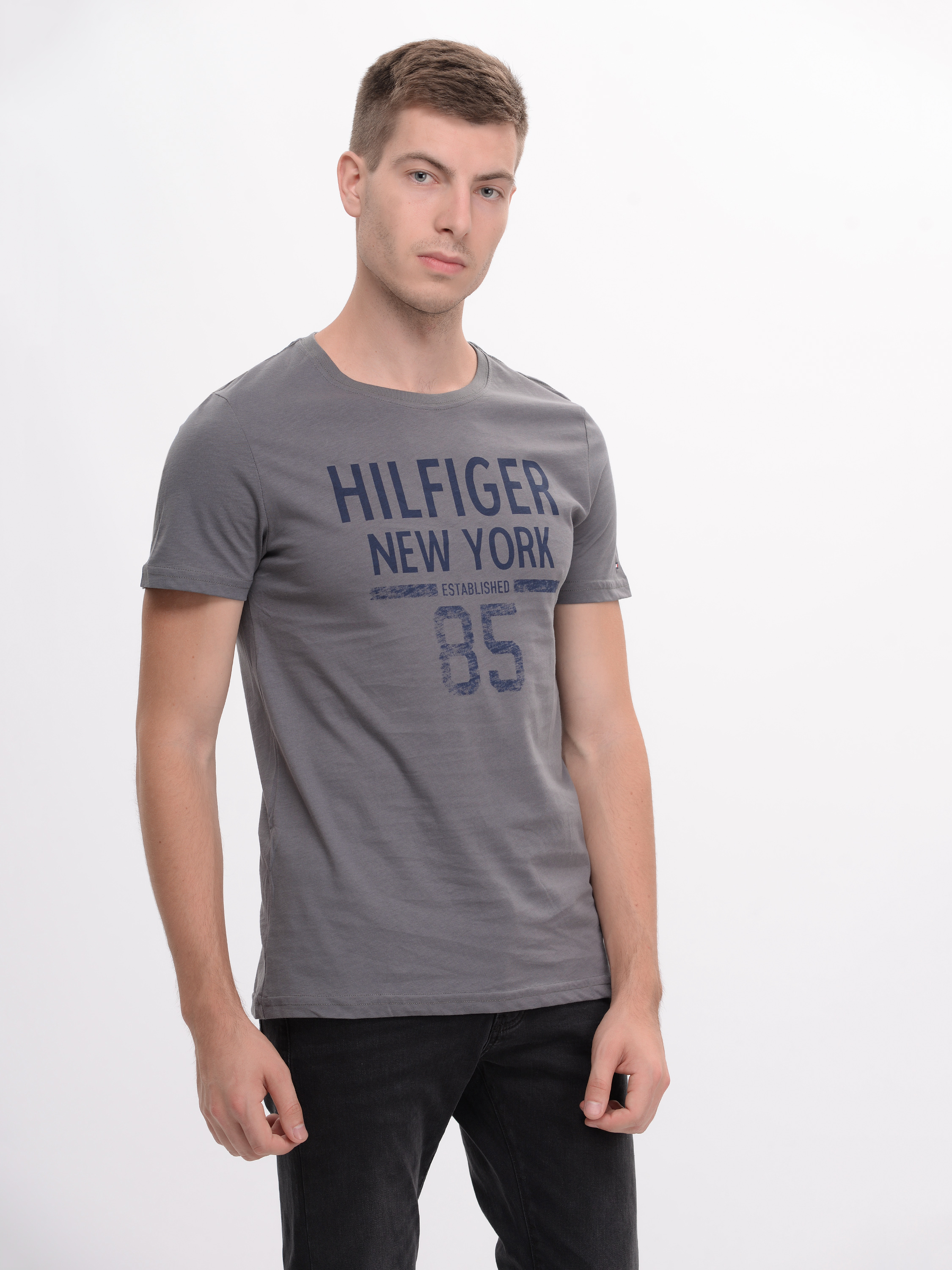 

Футболка Tommy Hilfiger 9166.1  (44) Серая, Футболка Tommy Hilfiger 9166.1 S (44) Серая