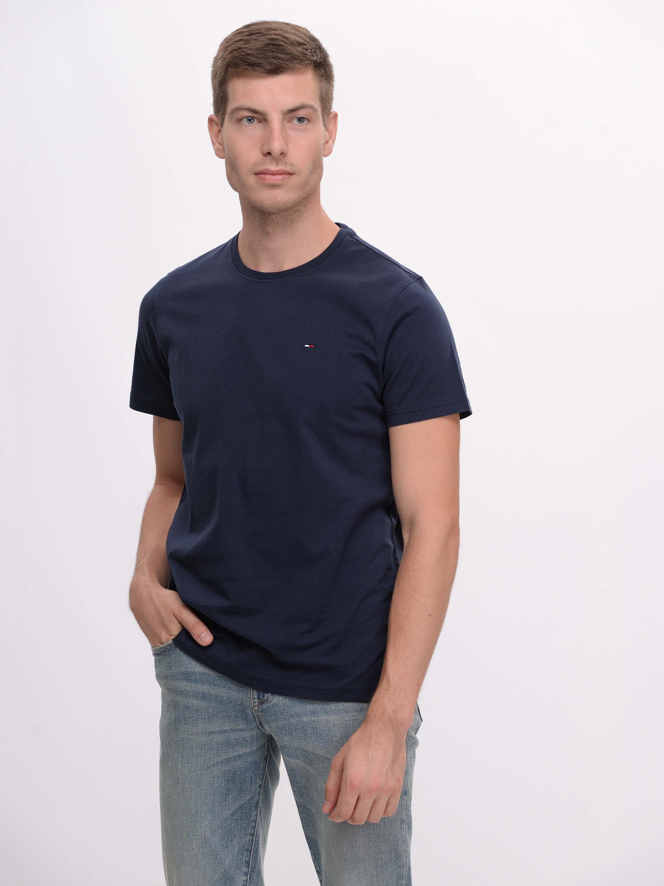 

Футболка Tommy Hilfiger 9661.1 S (44) Темно-синяя