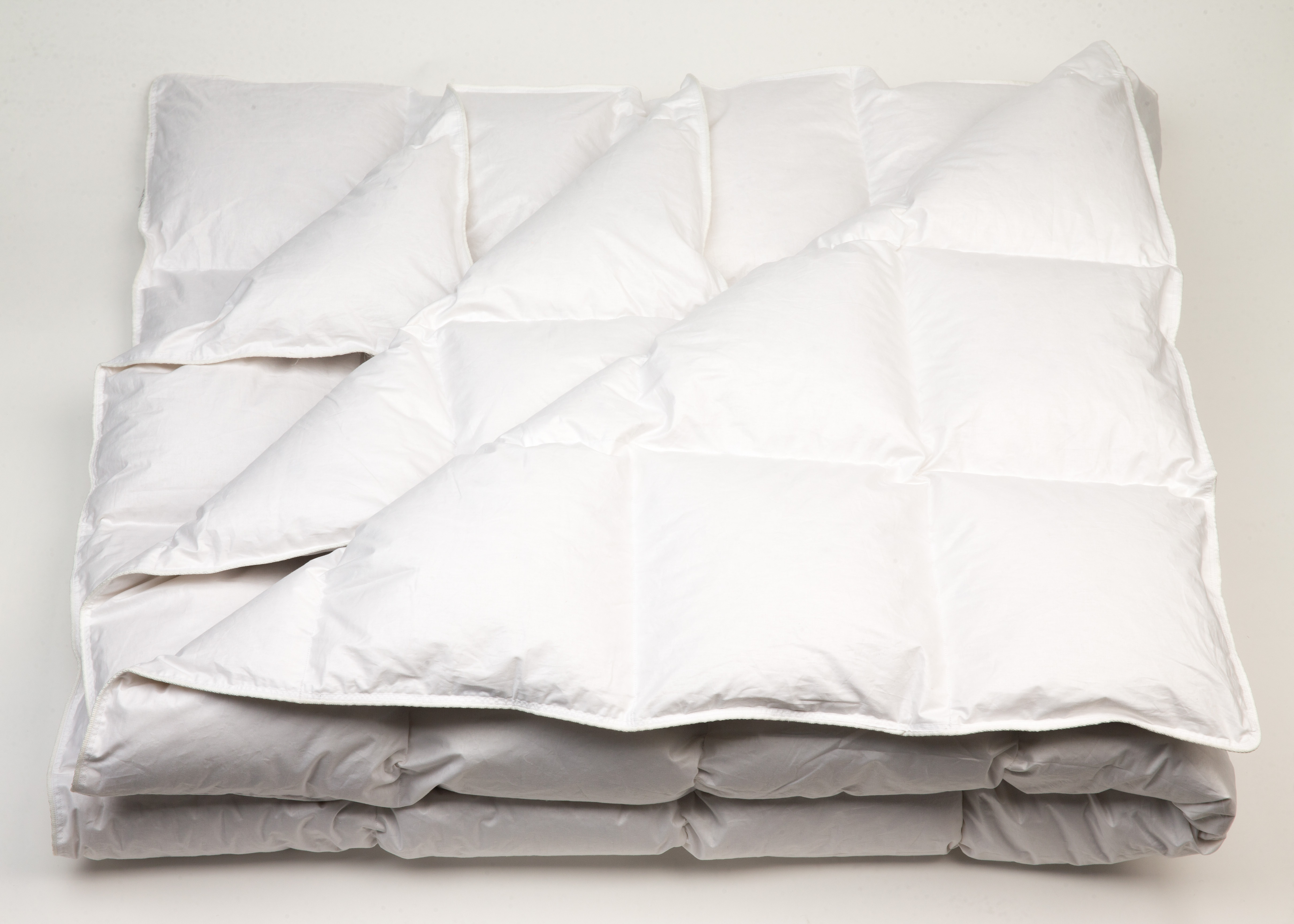 

Одеяло пуховое двухспальное 100 % пух 175х205 см