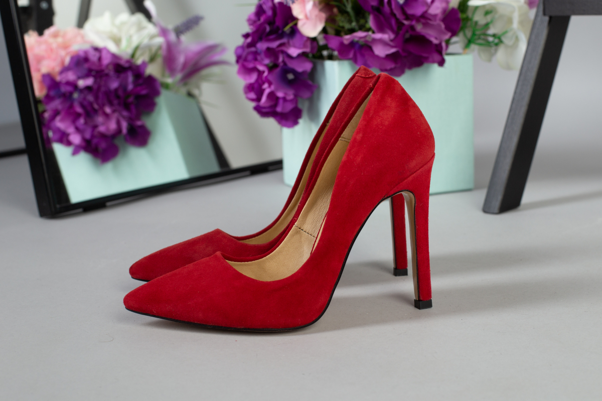 

Туфли-лодочки женские замшевые на шпильке LuxuryShoes 2964-11/36 Красные
