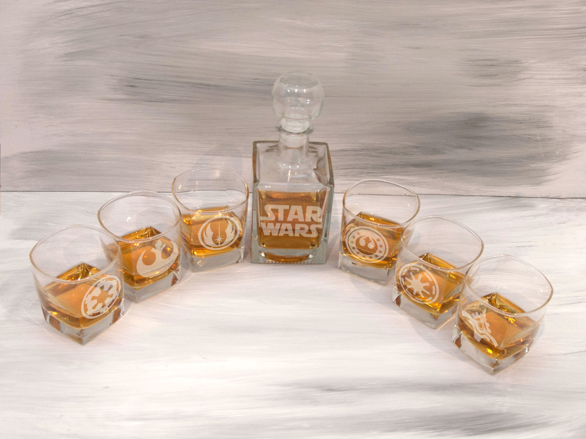

Подарочный набор для фанатов Star Wars графин + 6 стаканов WOODPRESENT