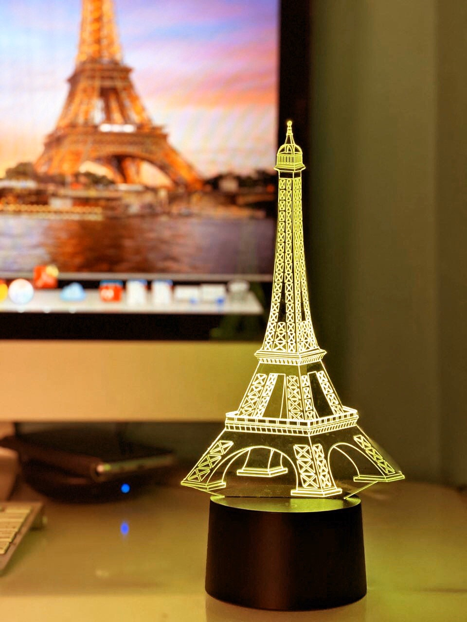 

Сменная пластина для 3D светильников "Эйфелева Башня" 3DTOYSLAMP