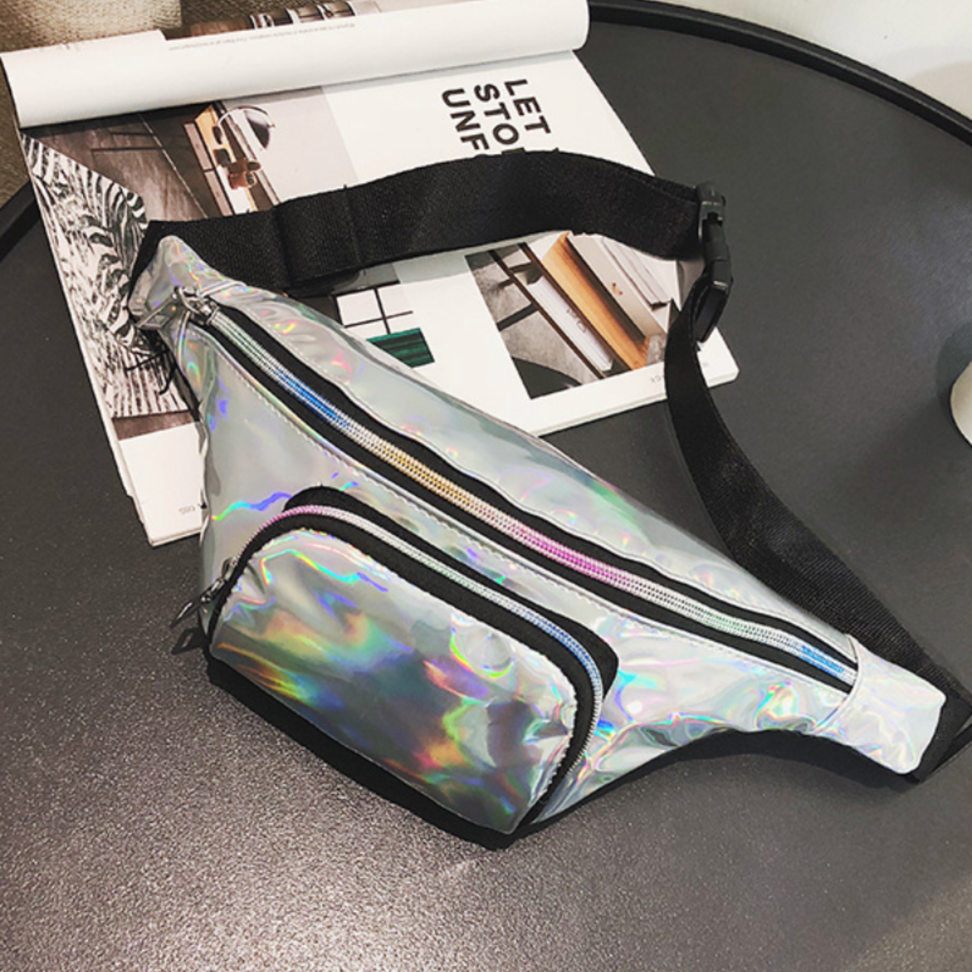 

Сумка на пояс Crossbody бананка через плечо женская лаковая серебристая