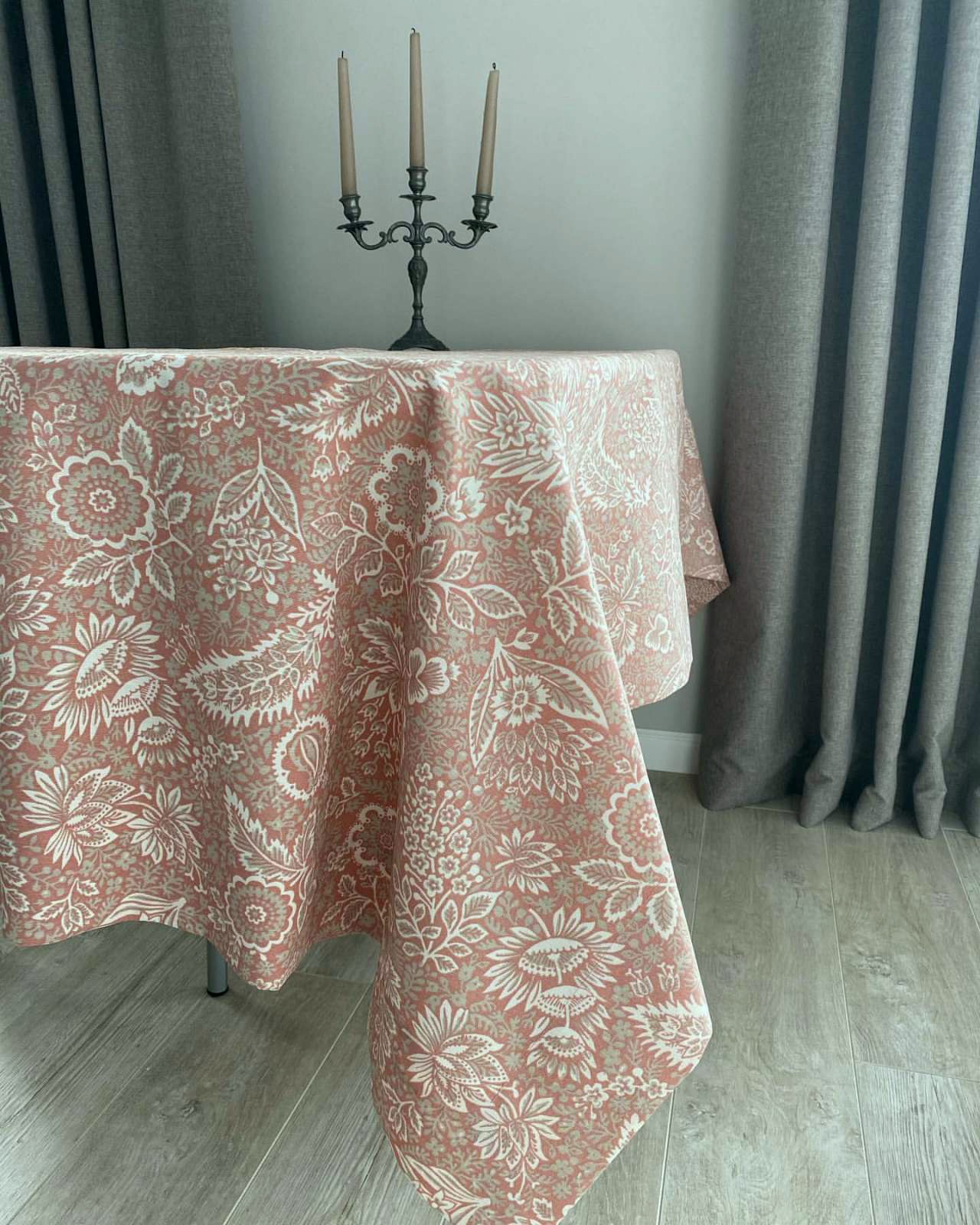 

Тефлоновая Скатерть Tablecloth Мелкие Цветы 110*150 см