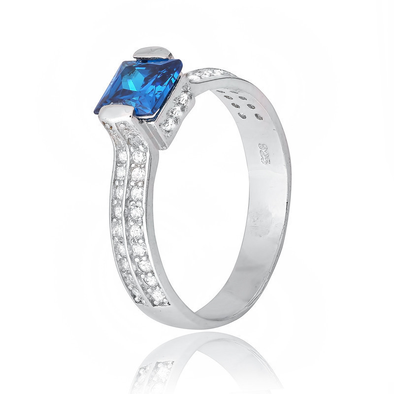 

Серебряное кольцо с фианитом Silvex925 КК2ФЛТ/389 - 17,5