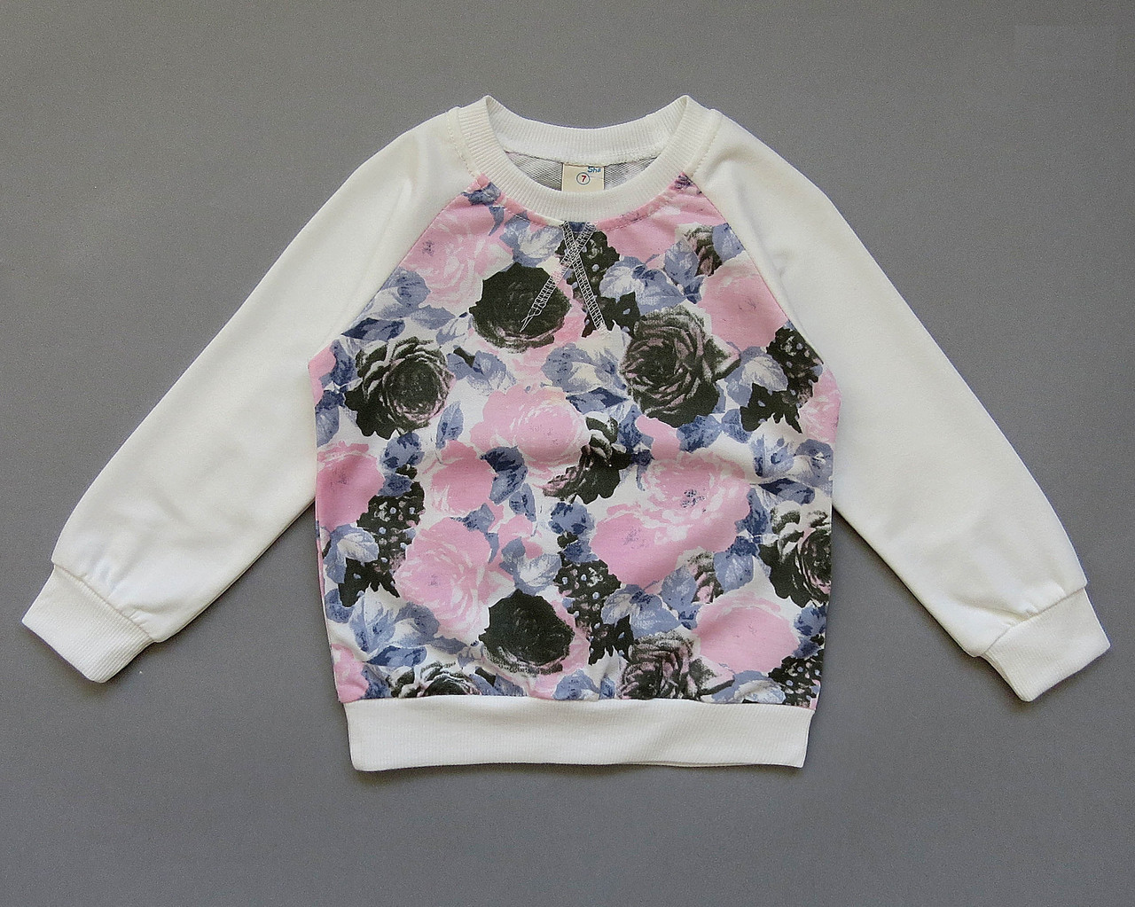 

Свитшот Sha Liu Sha "Розы" для девочки 120 см Белый 9440