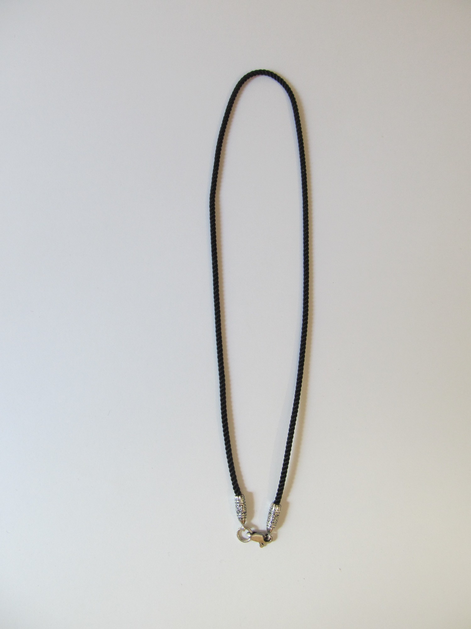 

Шнур шелковый с серебряным замком SilverArtisan 1.71318 55 размер